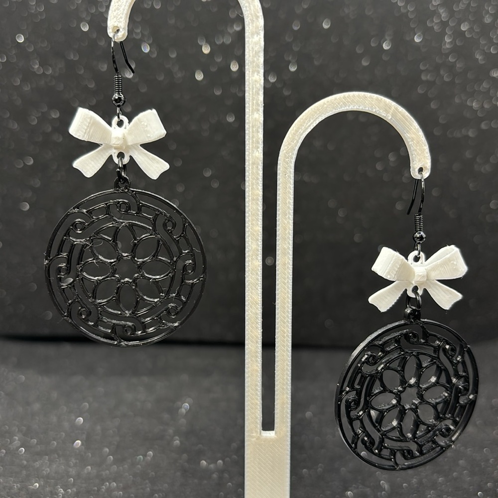 Black and White Dangle Earrings - Picture 6 of 6